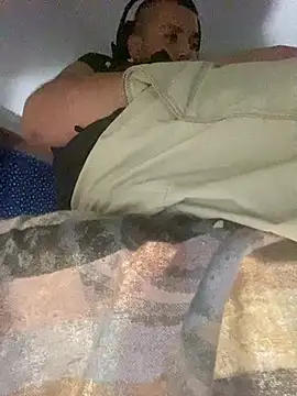 GusanoDelicioso Adlı Modelin Canlı XXX Sohbeti