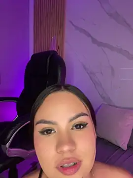 Chat XXX en directo de KYLIE_JONES6