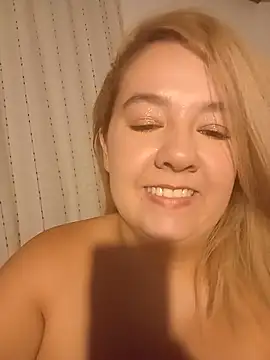 Uvabombom69's Live XXX Chat
