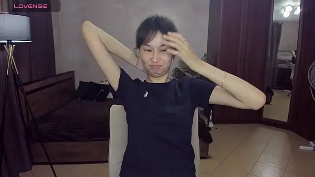 SheilaRare Adlı Modelin Canlı XXX Sohbeti