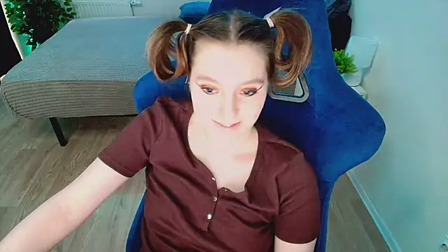 Chatroom XXX en direct de CranberryHot