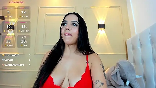 IVONNEREYES' Live XXX Chat