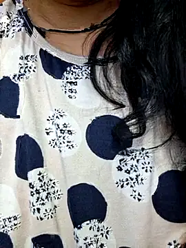 Chatroom XXX en direct de Doll_Nepali