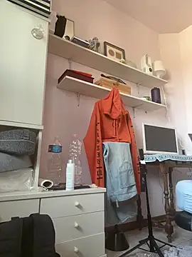 PierPesaroX Chat XXX live