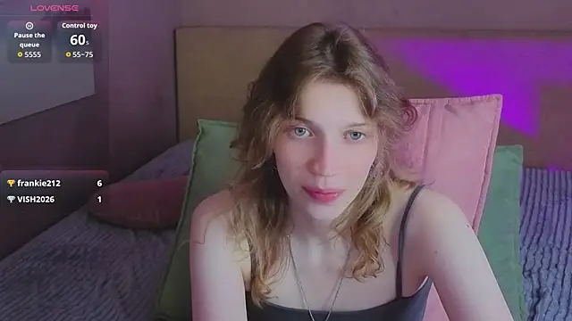 XXX chat uživo modela Emily_Cartex