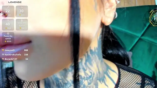 Chatroom XXX en direct de CreamyInkky_