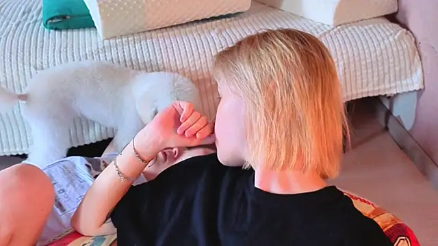 Онлайн чат XXX two_gerls_here