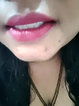 Ramya_369 Chat XXX in diretta