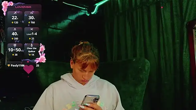 Summer_XO Live XXX Chat