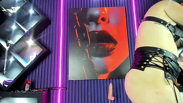 Chat XXX en directo de Candyqueen_bdsm