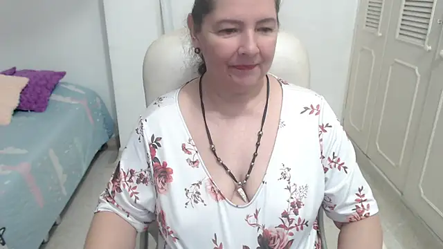leonela_69's Live XXX Chat