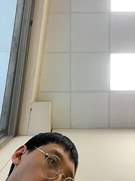 Lv8763 即時 XXX 聊天