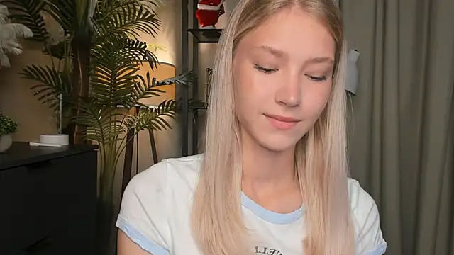 ChinBonnell Adlı Modelin Canlı XXX Sohbeti