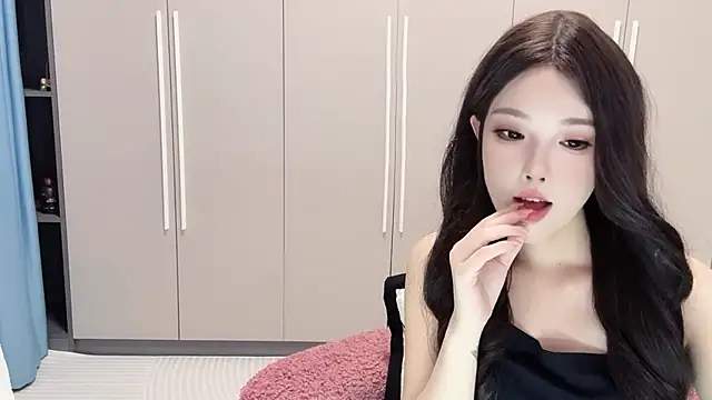 QOiio's Live XXX Chat