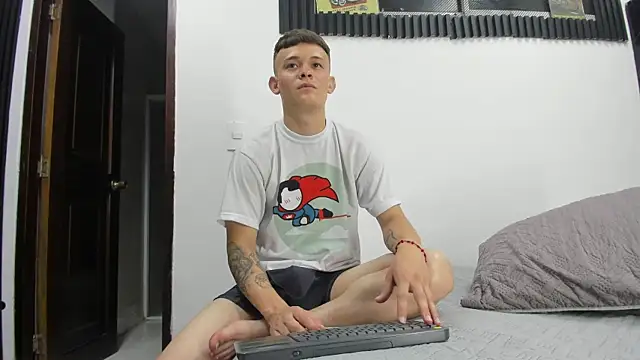 Robinlion91 élő XXX-chatje