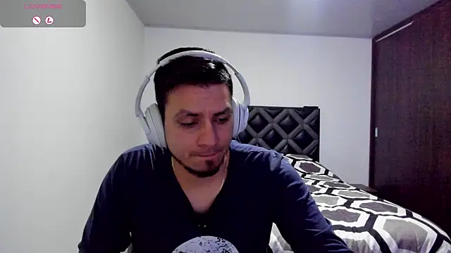Chat +18 de Rick_Adams ao vivo