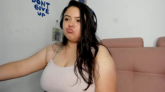 lizzie_c Adlı Modelin Canlı XXX Sohbeti