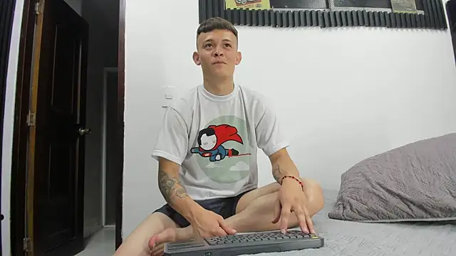 Robinlion91 élő XXX-chatje