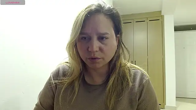 LauraReevesn Live XXX chat