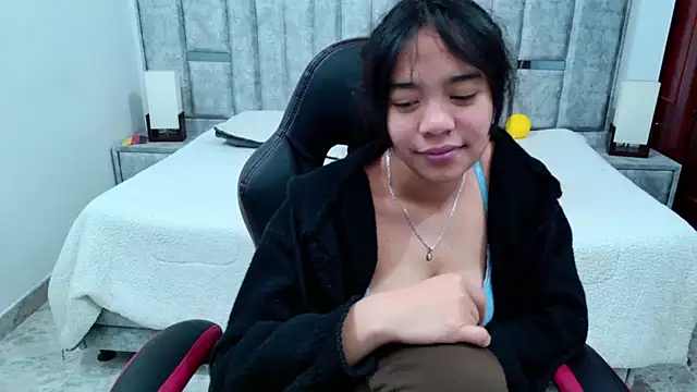 laureentt_'s Live XXX Chat