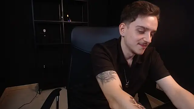 FelixStarkk Live XXX Chat