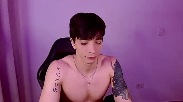 H3ll_B0I Chat XXX in diretta