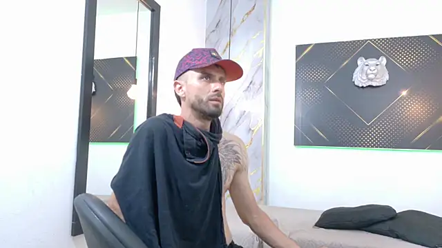 Chatroom XXX en direct de KingOfTemptation