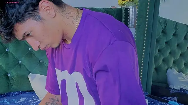 Zayn_Moretti Adlı Modelin Canlı XXX Sohbeti