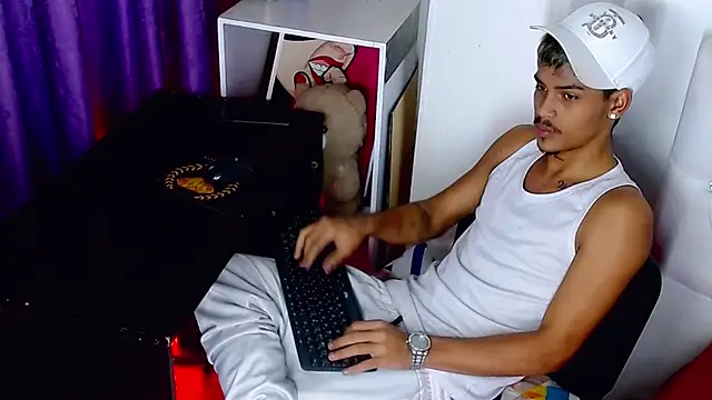 Angel_foxc13's Live XXX Chat