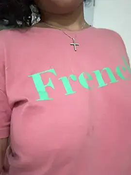 keii_1502 élő XXX-chatje