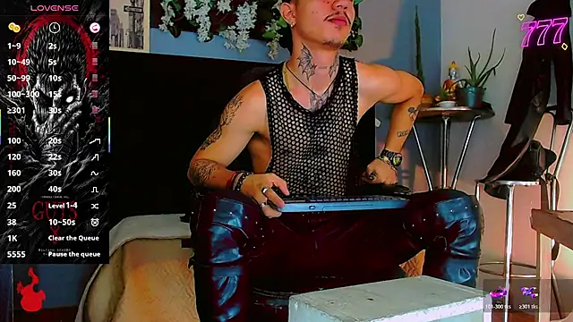 HannibalLester XXX чат на живо
