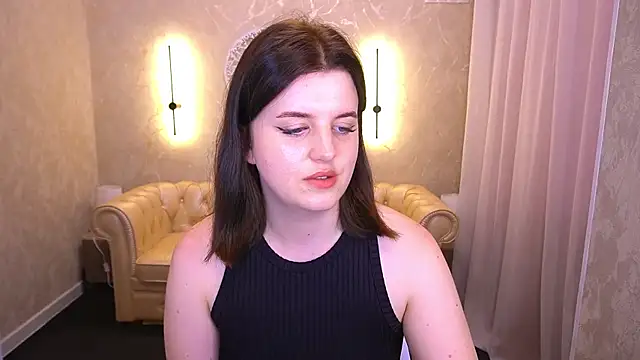 KristiFoxy Adlı Modelin Canlı XXX Sohbeti