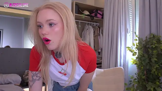 XXX chat uživo modela LexieLoree