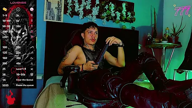 HannibalLester élő XXX-chatje