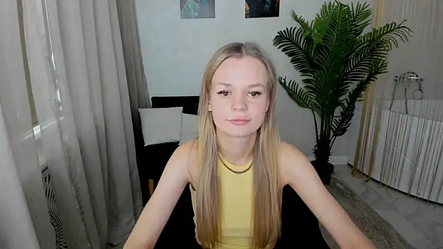 MidnighteAura Chat XXX live