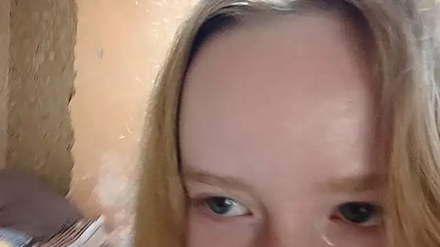 KateVibe_01 Adlı Modelin Canlı XXX Sohbeti