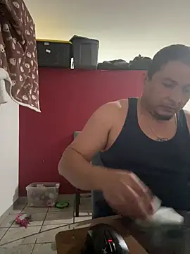 צ'אט XXX בשידור חי של Benjacabo