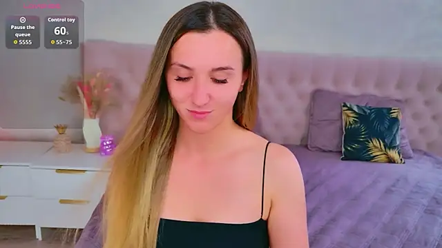 צ'אט XXX בשידור חי של JasminUqueen