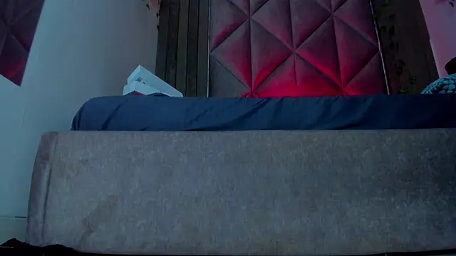 Chatroom XXX en direct de BriaConner_