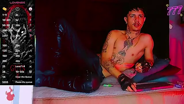 HannibalLester Live XXX-chat