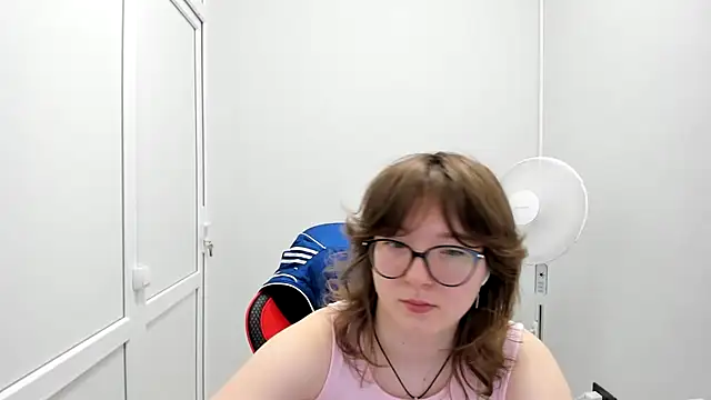 Chatroom XXX en direct de HachiYume