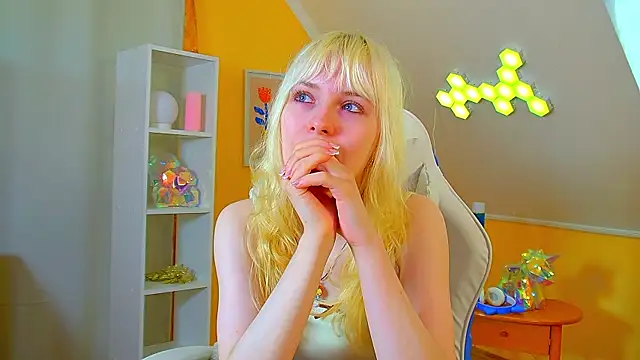 HannahHollis' Live XXX Chat