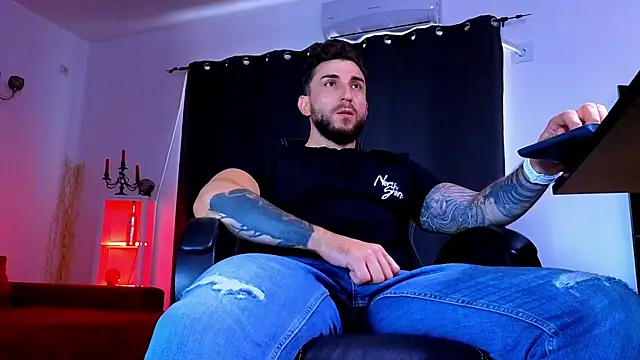 Živý XXX chat MightyAaron66
