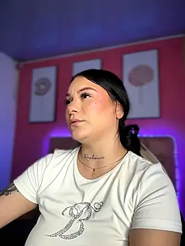 Megaan__More élő XXX-chatje