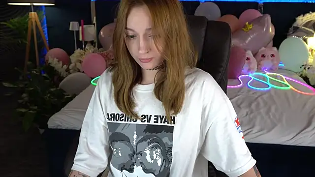LizzaMoonn Chat XXX in diretta