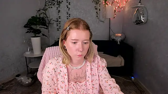 Elira_Vane Chat XXX in diretta