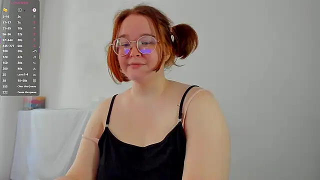 DebbieWoood Chat XXX in diretta