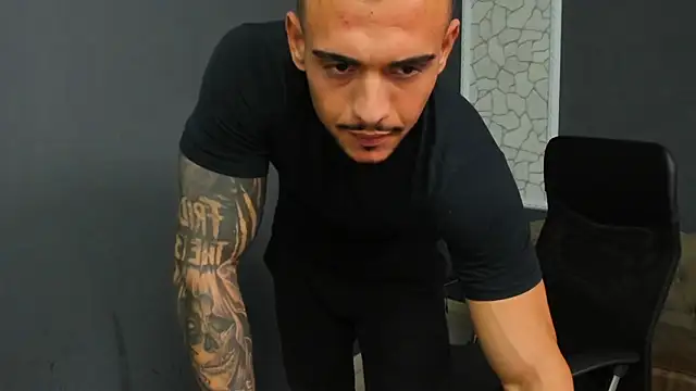 ElijahThorne Chat XXX live
