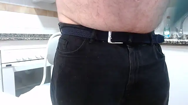 mikeyhotbearn Live XXX chat