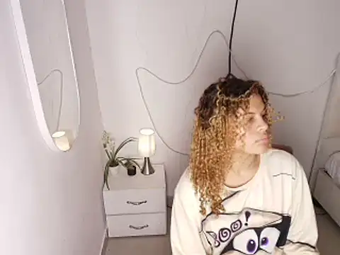 Michellblue Chat XXX in diretta